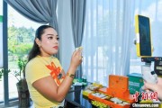 六夫独宠泰国主播品三亚榴莲：“尝到了家乡味”